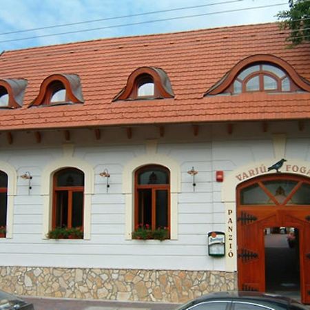 Varju Fogado Tapolca Bed & Breakfast エクステリア 写真
